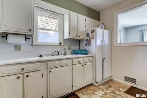 2520 S 4th St, Springfield, IL 62703 photo 7