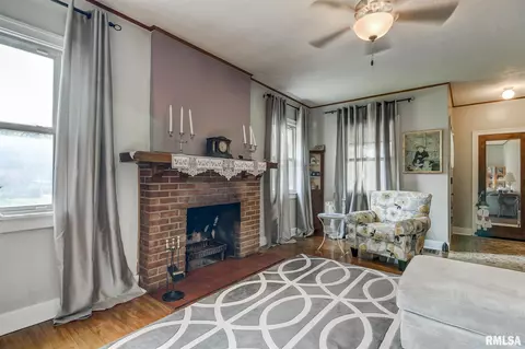2029 S State St, Springfield, IL 62704 photo 5