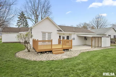 307 E Locust St, Chatham, IL 62629 photo 20