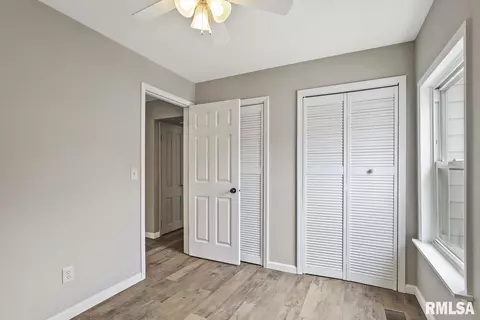 307 E Locust St, Chatham, IL 62629 photo 13