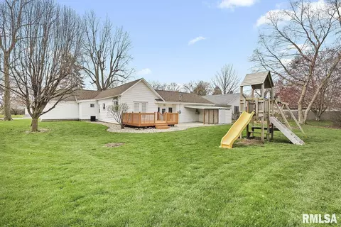 307 E Locust St, Chatham, IL 62629 photo 19