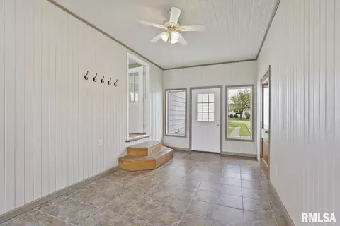 307 E Locust St, Chatham, IL 62629 photo 5