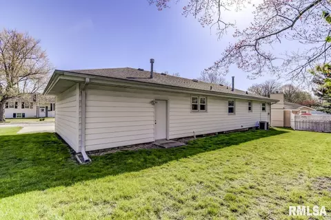 2502 E Devonshire Rd, Springfield, IL 62703 photo 31