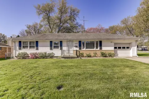 2502 E Devonshire Rd, Springfield, IL 62703 photo 1