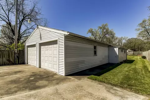 1129 Milton Ave, Springfield, IL 62702 photo 32