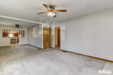 1129 Milton Ave, Springfield, IL 62702 photo 4