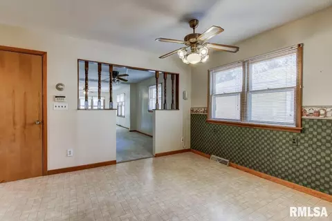 1129 Milton Ave, Springfield, IL 62702 photo 11
