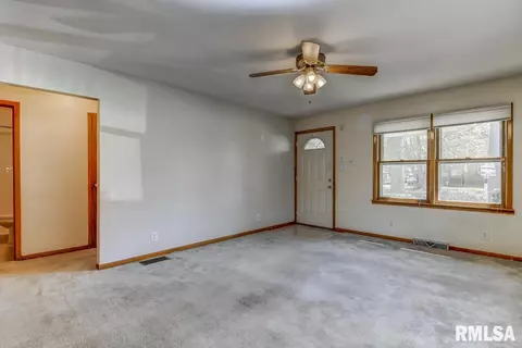 1129 Milton Ave, Springfield, IL 62702 photo 3