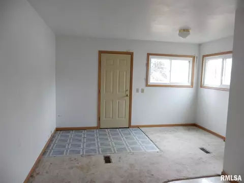 908 N Daniel Ave, Springfield, IL 62702 photo 4