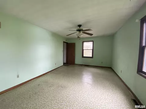 69 Cooper St, Saint Augustine, IL 61474 photo 38
