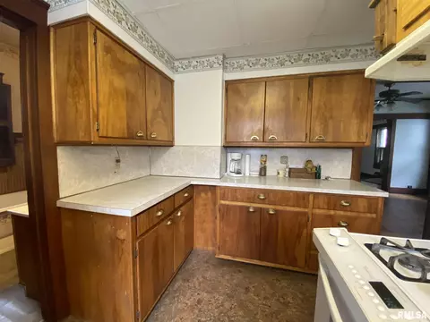 69 Cooper St, Saint Augustine, IL 61474 photo 5