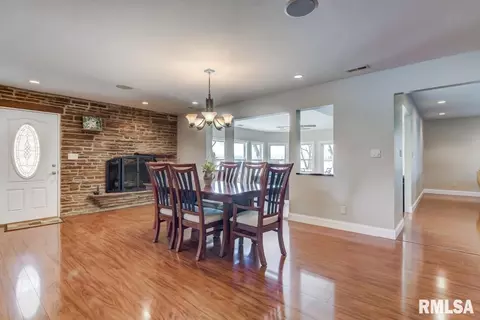 49 Fairview Ln, Springfield, IL 62711 photo 8
