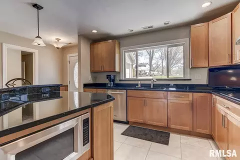 49 Fairview Ln, Springfield, IL 62711 photo 6