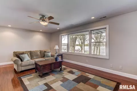 49 Fairview Ln, Springfield, IL 62711 photo 16