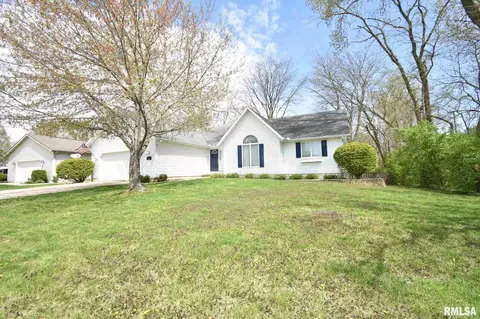 868 Cherokee Dr, Springfield, IL 62711 photo 1
