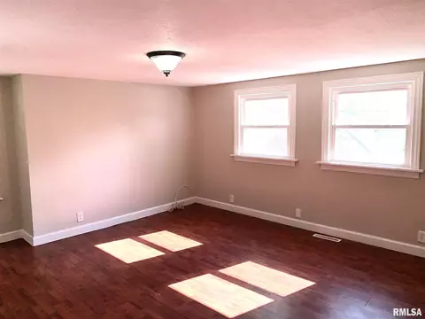 2338 S 6th St, Springfield, IL 62703 photo 13