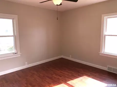 2338 S 6th St, Springfield, IL 62703 photo 9