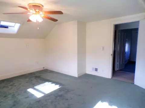 434 N Center St, Oneida, IL 61467 photo 27