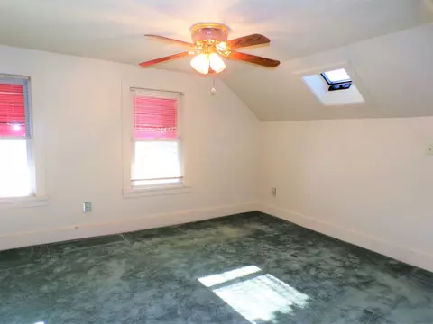434 N Center St, Oneida, IL 61467 photo 26
