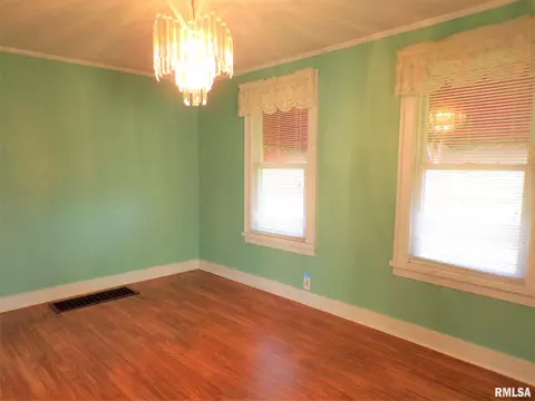 434 N Center St, Oneida, IL 61467 photo 19