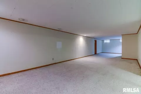 2218 Lynnhaven Dr, Springfield, IL 62704 photo 30