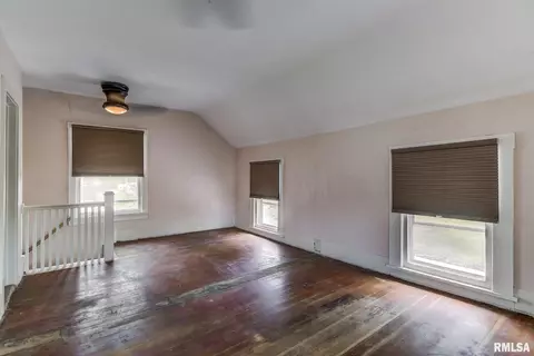 717 E Madison St, Riverton, IL 62561 photo 16