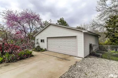717 E Madison St, Riverton, IL 62561 photo 24