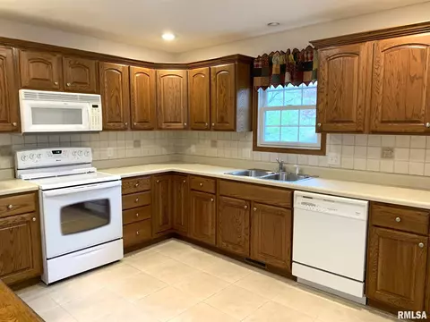 3517 Carnoustie Dr, Springfield, IL 62712 photo 9