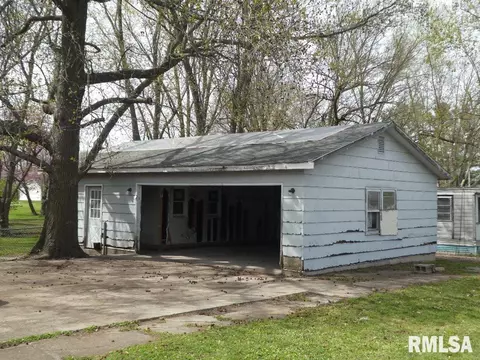 215 Ebony St, Thayer, IL 62689 photo 16