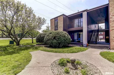 2549 W Monroe St, Springfield, IL 62704 photo 1