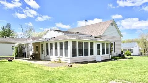 812 E Madison St, Riverton, IL 62561 photo 23
