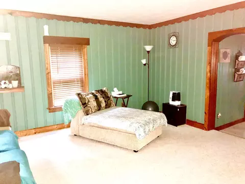 812 E Madison St, Riverton, IL 62561 photo 7