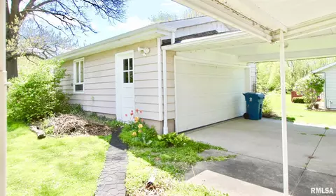 812 E Madison St, Riverton, IL 62561 photo 19