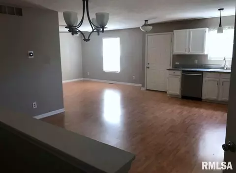 4017 Hoffman Dr, Springfield, IL 62707 photo 5