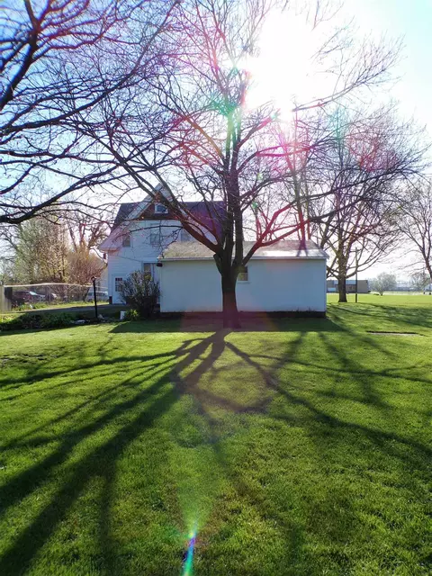 224 N Pilot St, Oneida, IL 61467 photo 5