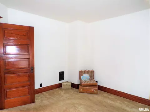 224 N Pilot St, Oneida, IL 61467 photo 31