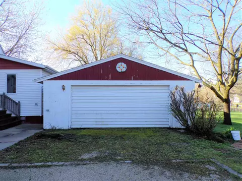 224 N Pilot St, Oneida, IL 61467 photo 3