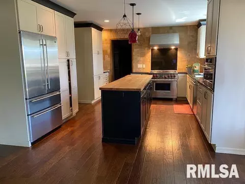 8040 Wilson Terrace Ter, Springfield, IL 62712 photo 2