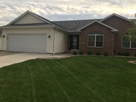 7107 Preston Dr, Springfield, IL 62711 photo 1