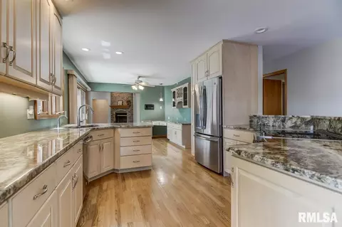 19 Fairview Ln, Springfield, IL 62711 photo 24