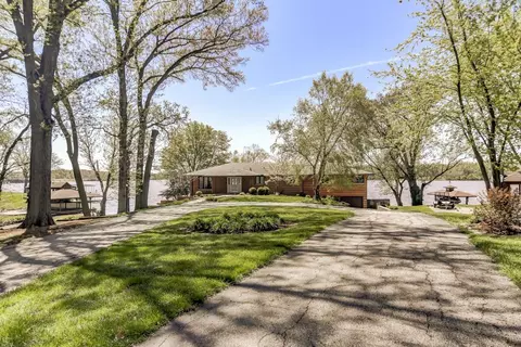 19 Fairview Ln, Springfield, IL 62711 photo 2
