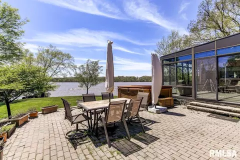 19 Fairview Ln, Springfield, IL 62711 photo 7
