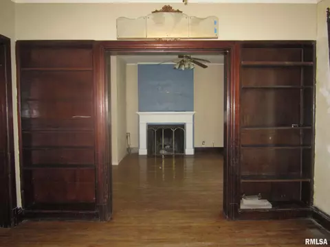 1117 W Edwards St, Springfield, IL 62704 photo 7