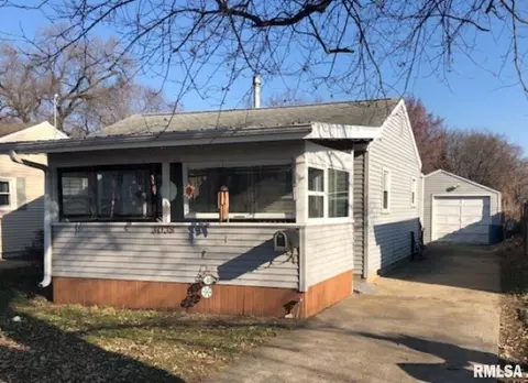 3038 S 12th St, Springfield, IL 62703 photo 1