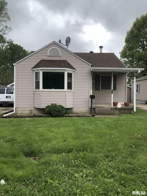 2911 S Walnut St, Springfield, IL 62704 photo 1