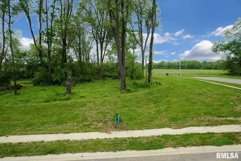 601 Rock River Rd, Springfield, IL 62711 photo 1
