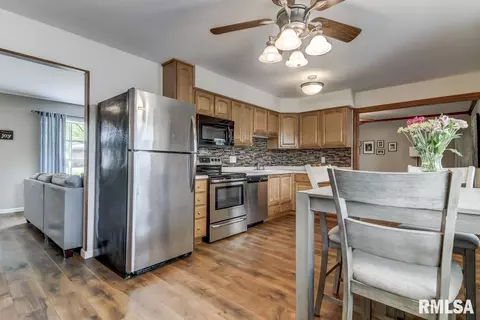 2616 Arlington Dr, Springfield, IL 62704 photo 10
