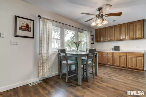 2616 Arlington Dr, Springfield, IL 62704 photo 7