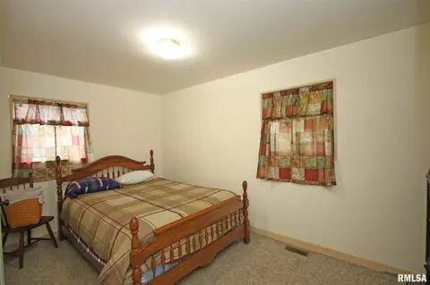 1729 Schrader Ave, Springfield, IL 62702 photo 15