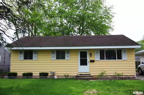 1729 Schrader Ave, Springfield, IL 62702 photo 1
